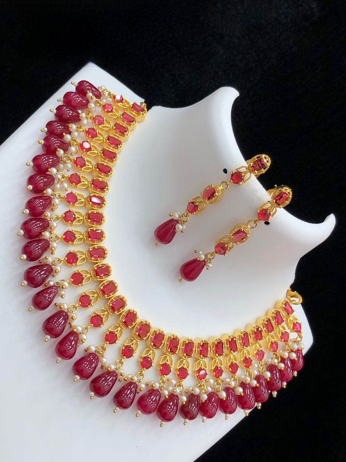 Beaded blue necklace