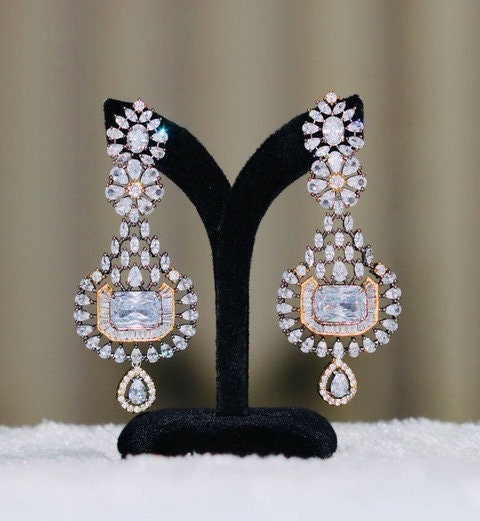 Crystal Antique Clear Sparkling fashion chandelier earrings for