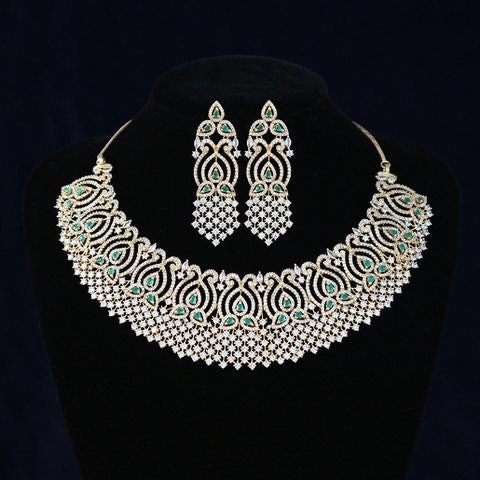 Luxury Bridal Gold Polish Sparkling Emerald CZ Zircon Collar Choker Necklace