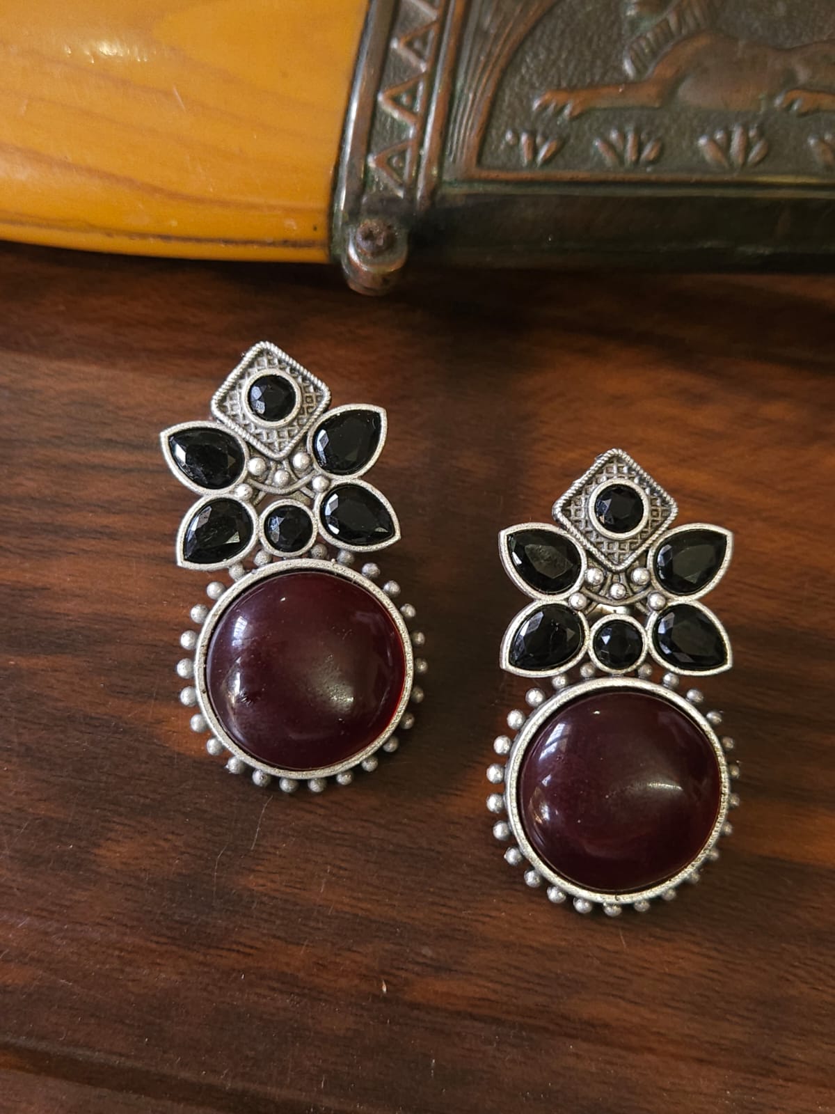 Trendy Oxidised Silver Look Alike Earrings with Monalisa AD Stone and  Dangling Pearl | Sasitrends | Sasitrends