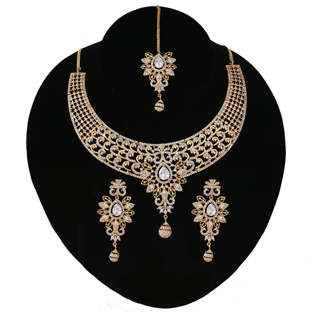 Floral Design CZ White Clear Collar Choker Necklace Earrings set with Maangtikka