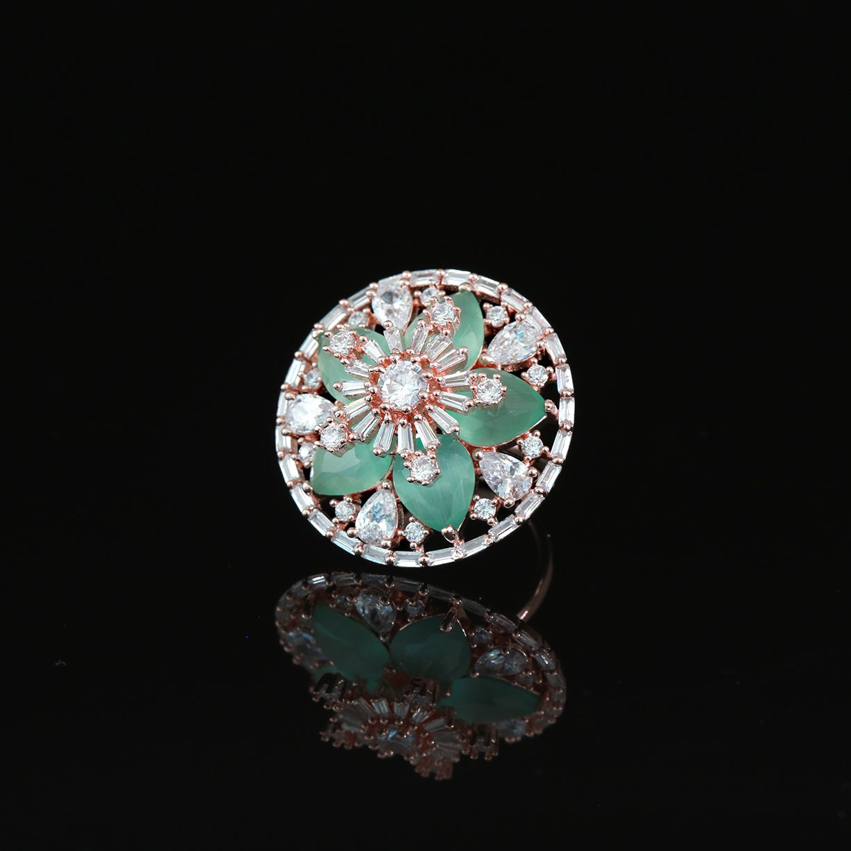 Round Fancy rose gold rings for woman | Round flower cluster cocktail ring | fashion rings for women | fashion cocktail trendy party rings