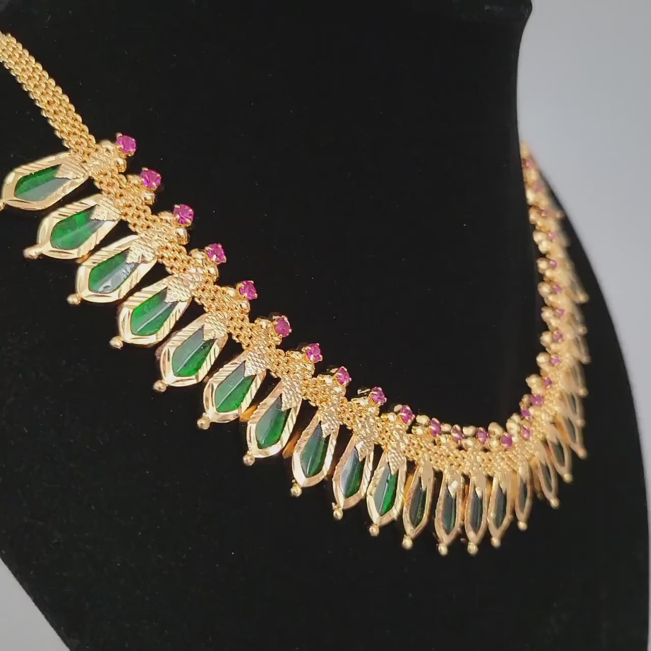 Gold plated Traditional Nagapadam Necklace | South Indian Temple jewelry Necklace | Green nagapadam necklace | Gold plated palakka Maala