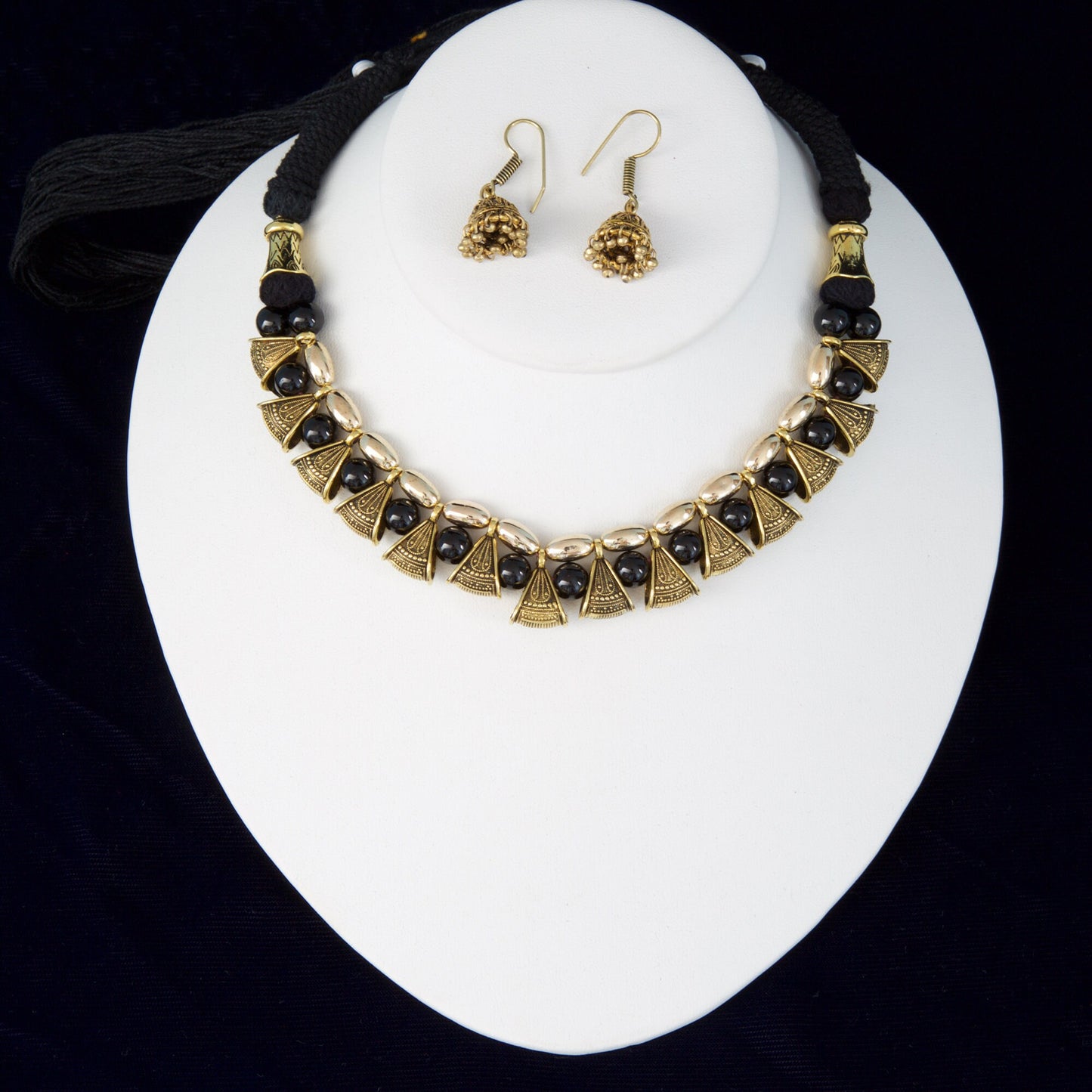 Silk thread necklace and earrings set handmade Fashion Jewelry for Womens and Girls