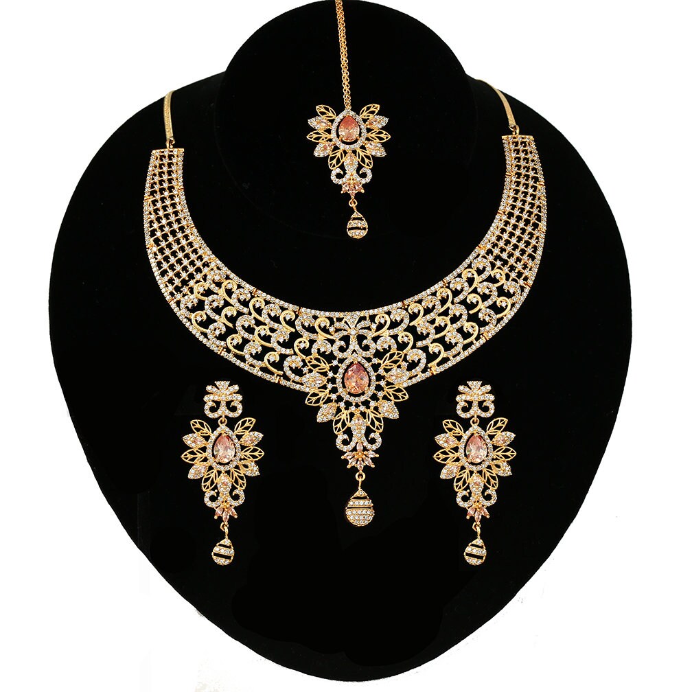 Floral Design CZ White Clear Collar Choker Necklace Earrings set with Maangtikka