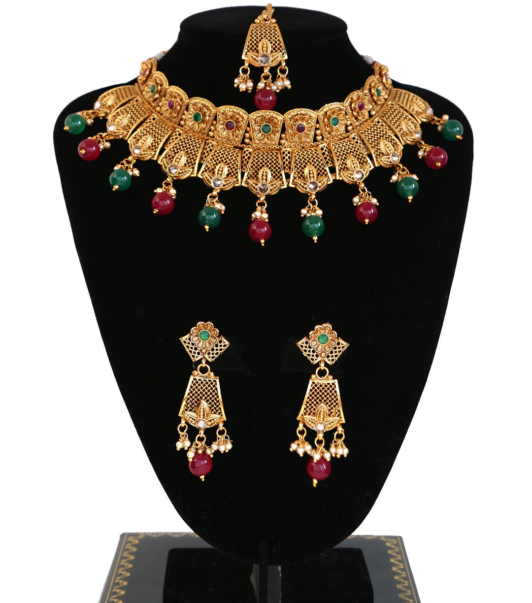 Kundan Polki Indian wedding Bridal Jewelry necklace with Matching earrings and Mang Tikka
