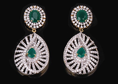 Antique Emerald Drop Earrings - 1,347 For Sale at 1stDibs | emerald  earrings drop, emerald drop earrings gold, emerald and diamond drop earrings