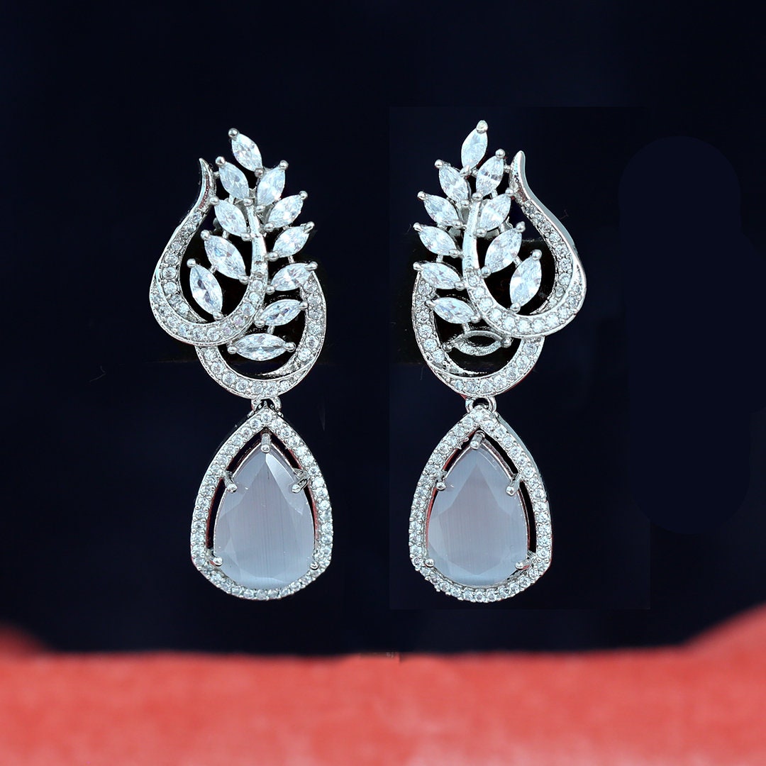Amethyst Teardrop Shaped Gemstone Studded 925 Silver Earrings SE04-1099 –  Online Gemstone & Jewelry Store By Gehna Jaipur