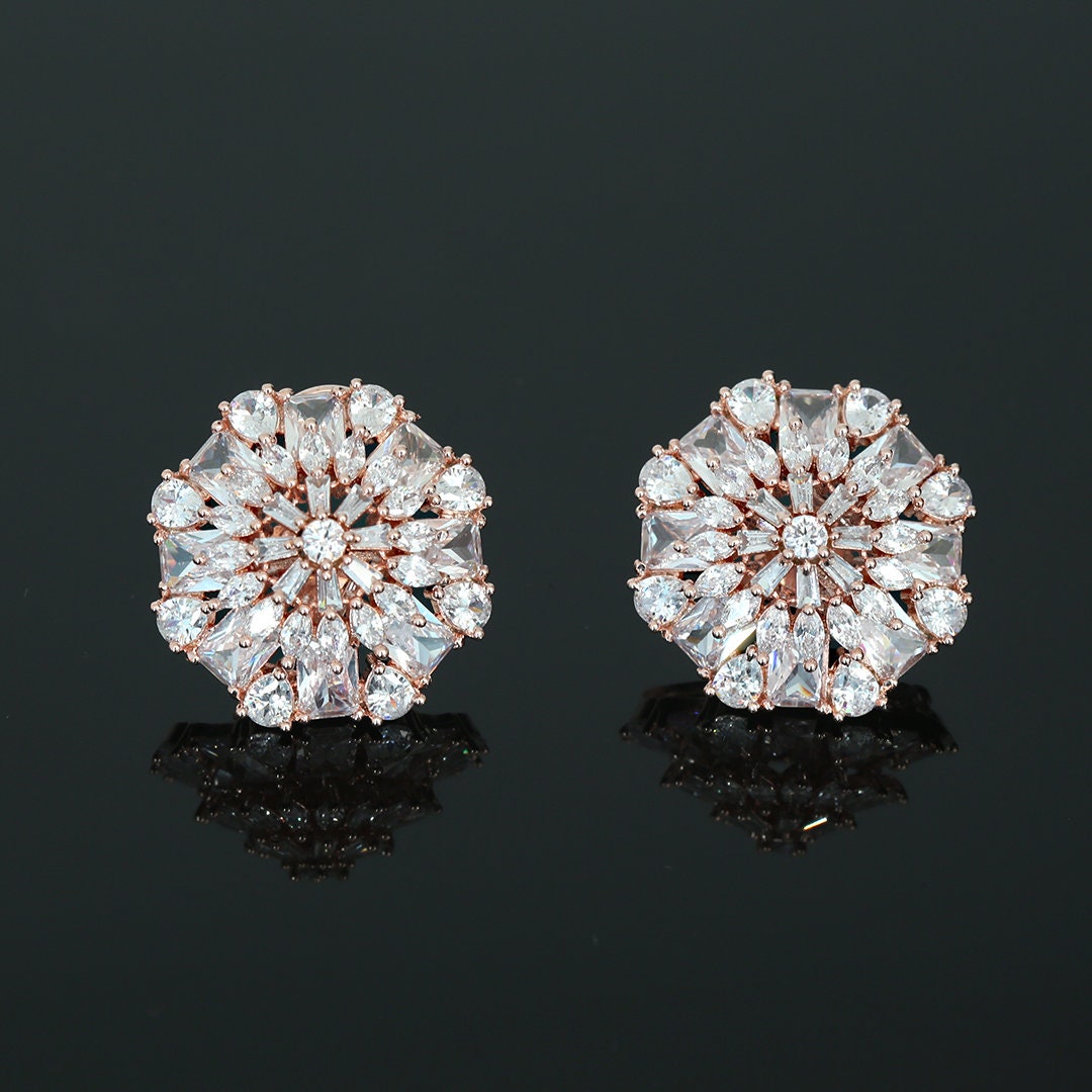 Aggregate 225+ solitaire earrings design