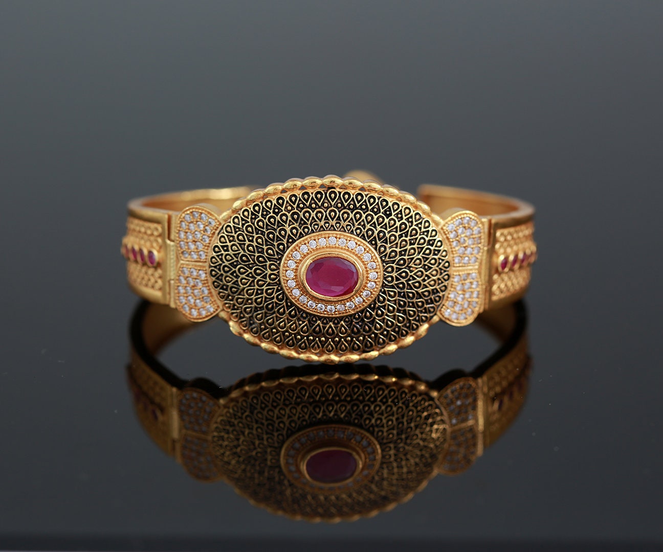 Rose Gold Ladies Lucky | Gold bracelet for girl, Gold bracelet simple, Gold  bracelet for women