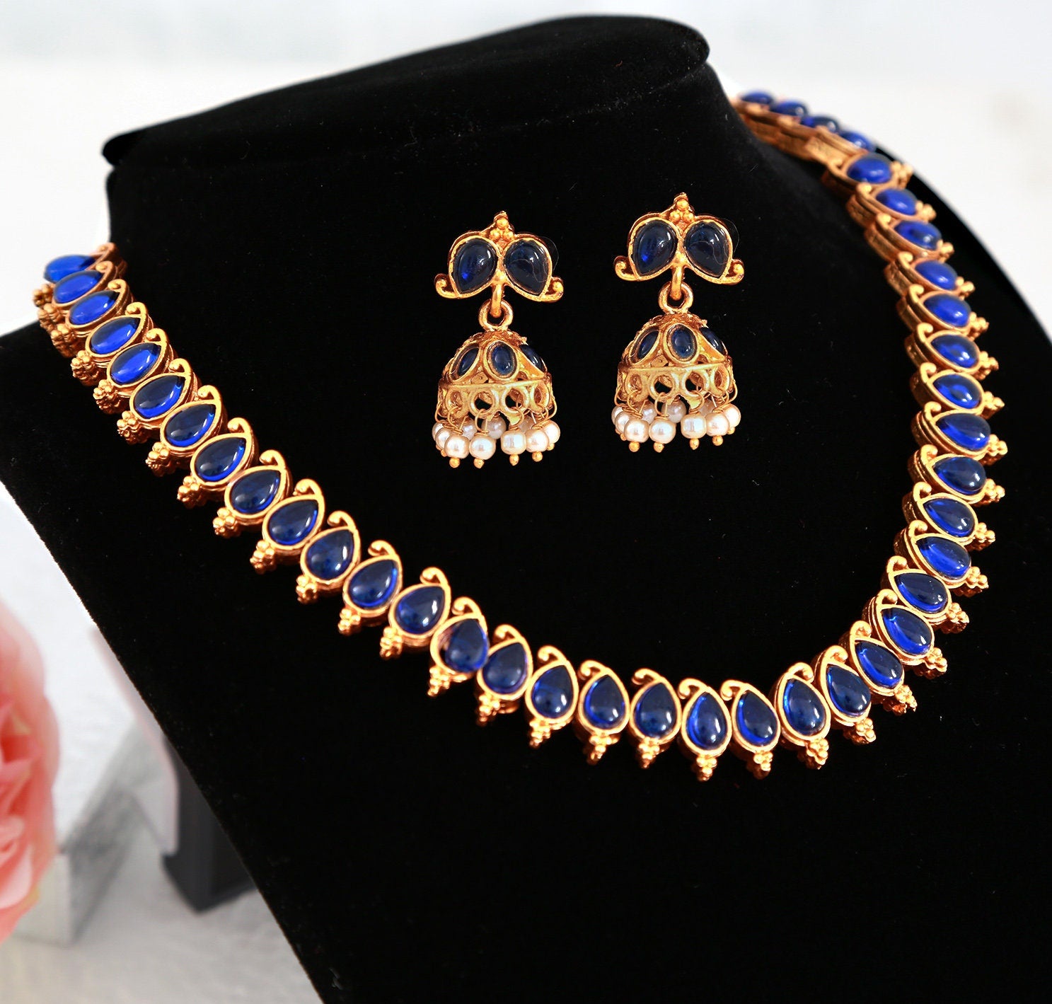 Blue stone used hot sale in indian jewelry