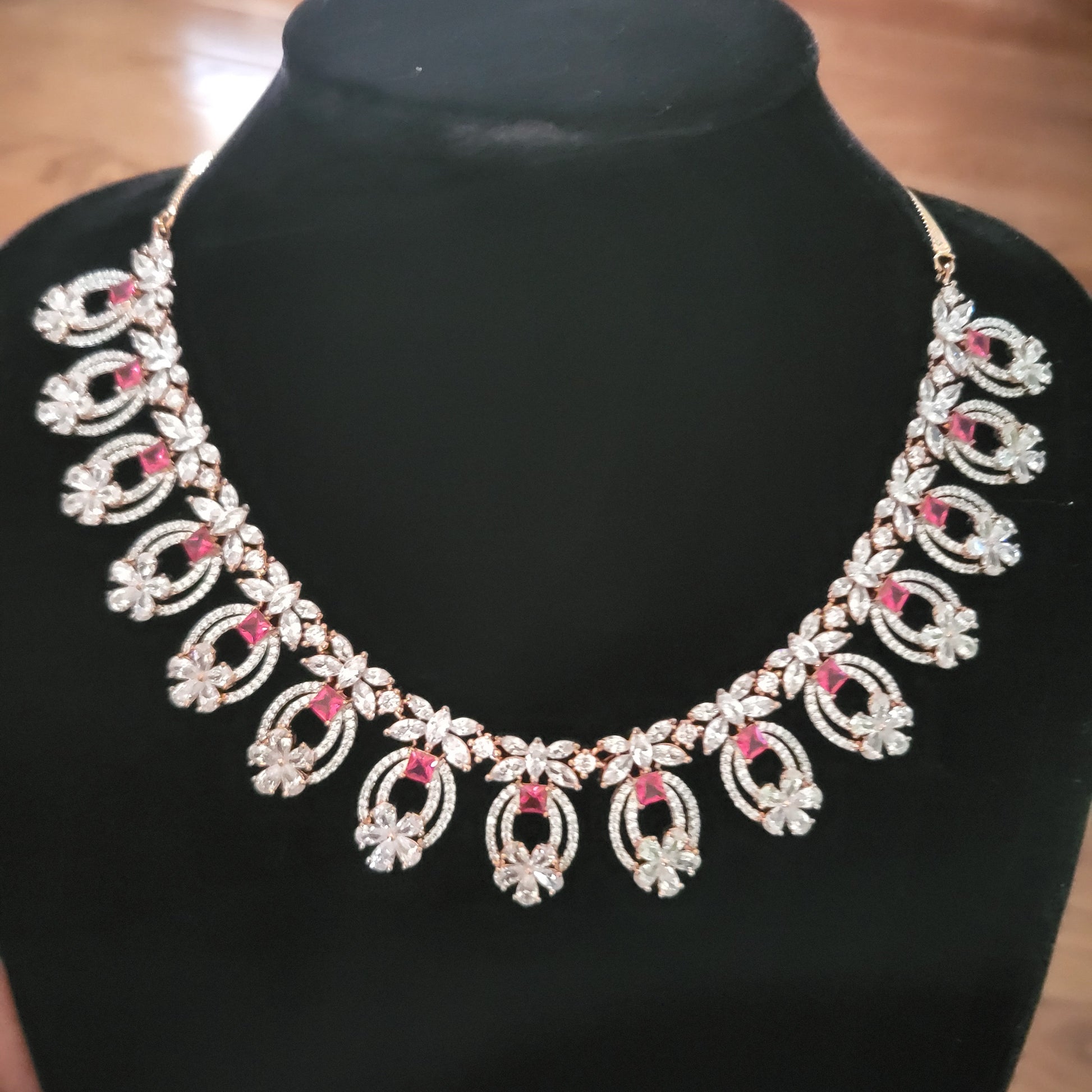 Hand crafted Zircon Stone Enhanced Necklace|Rose Gold Polish Copper Alloy Stone CubicZirconia Necklace|Womens Luxury Elegant Fashion Jewelry